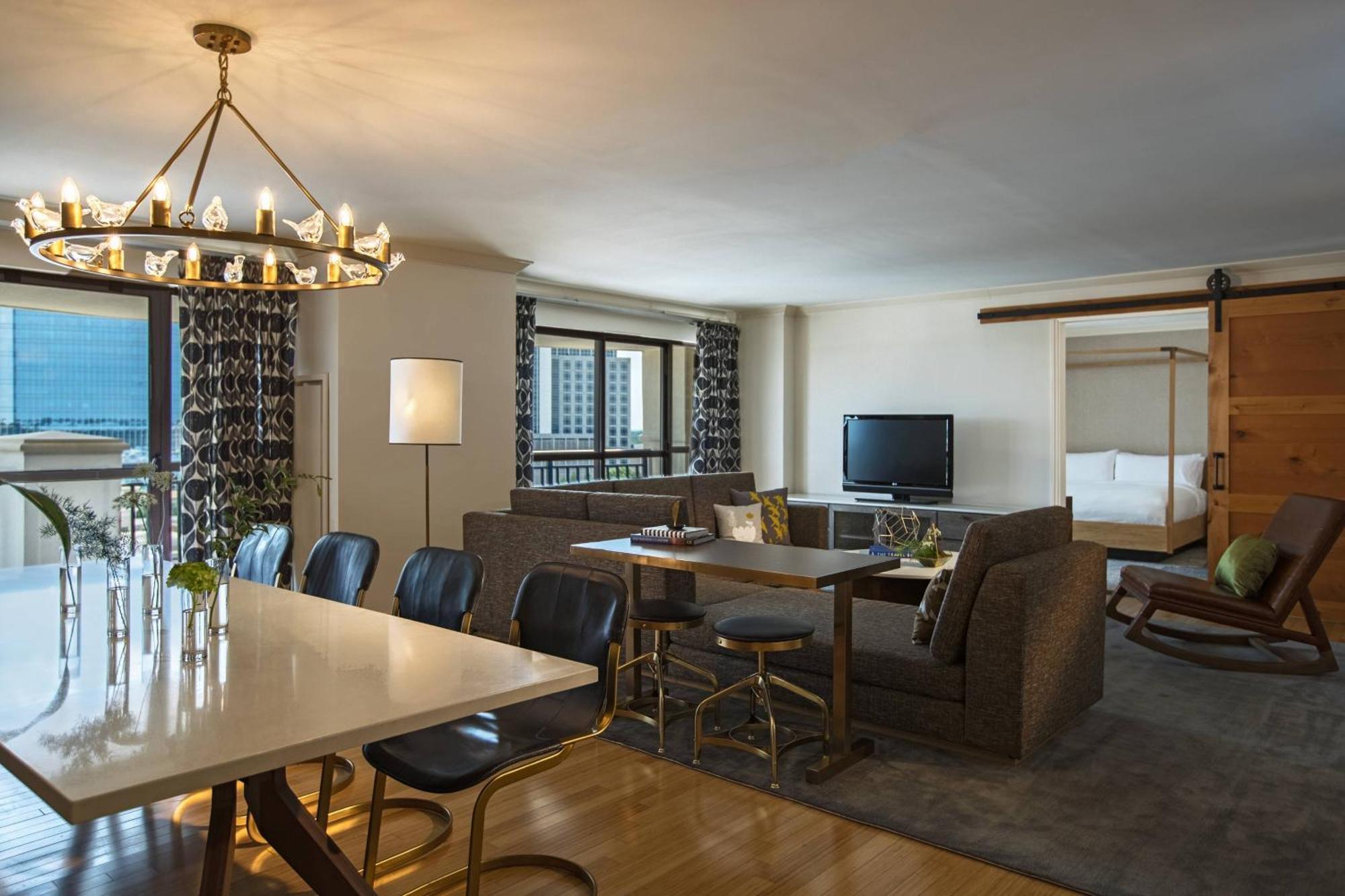 Renaissance Raleigh North Hills Hotel Eksteriør billede
