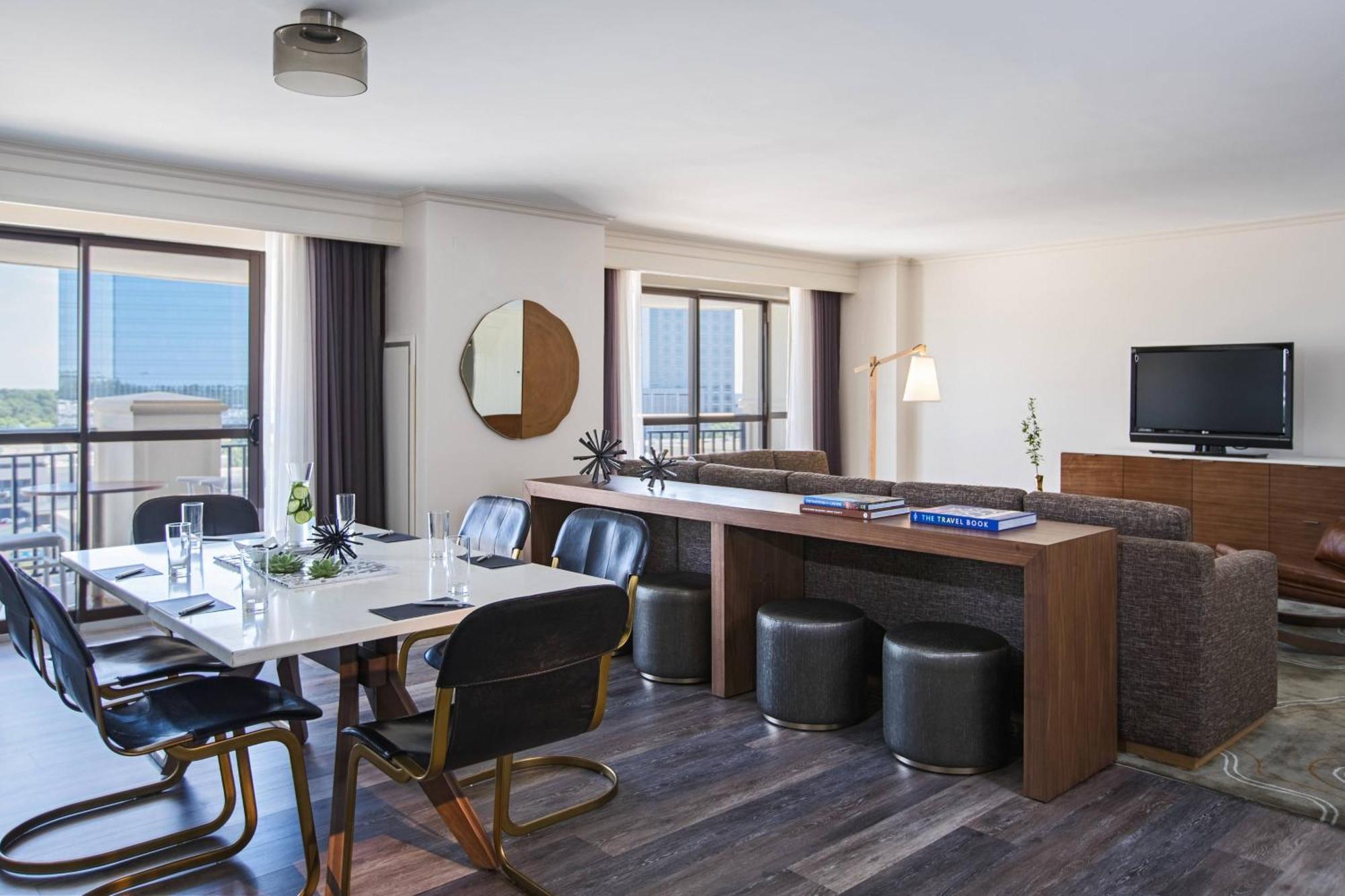 Renaissance Raleigh North Hills Hotel Eksteriør billede
