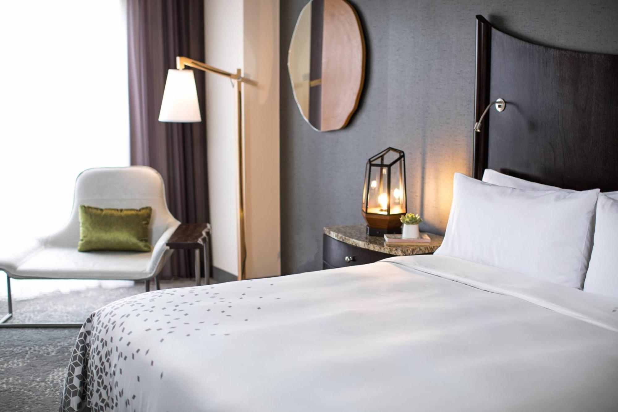 Renaissance Raleigh North Hills Hotel Eksteriør billede