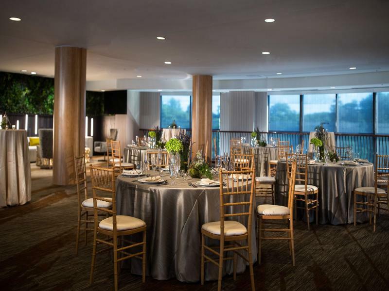 Renaissance Raleigh North Hills Hotel Eksteriør billede